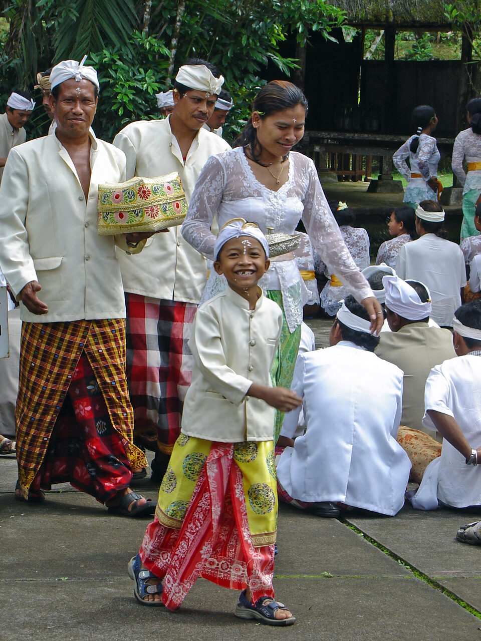 Cheerful Balinese at a temple ceremony