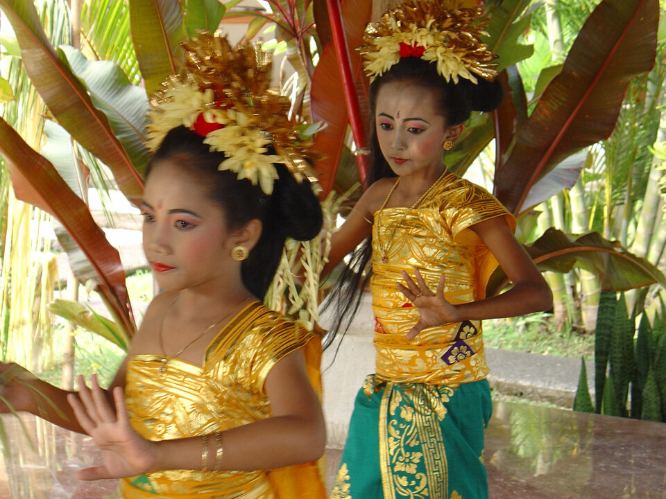 Bali dancers at a wedding