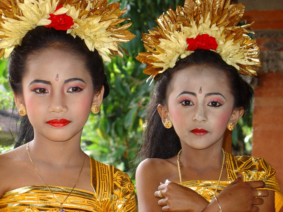 Bali dancers near einer wedding in Villa Kompiang