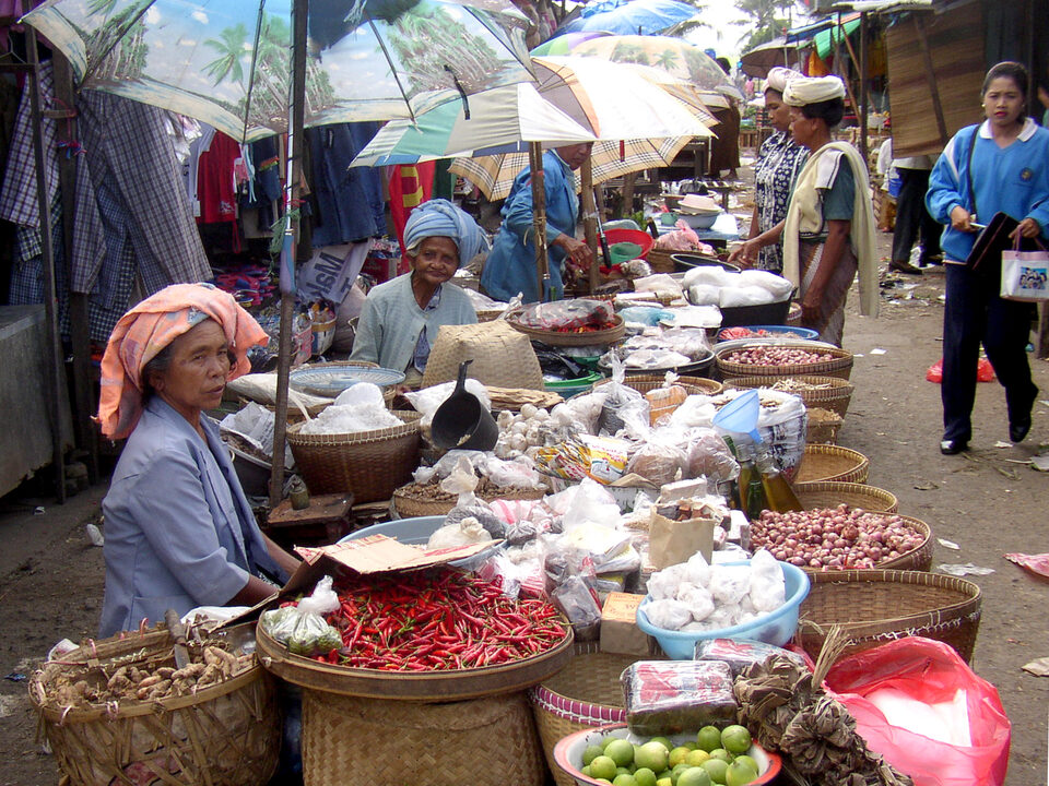 traditioneller village market
