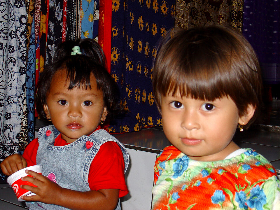 children at market